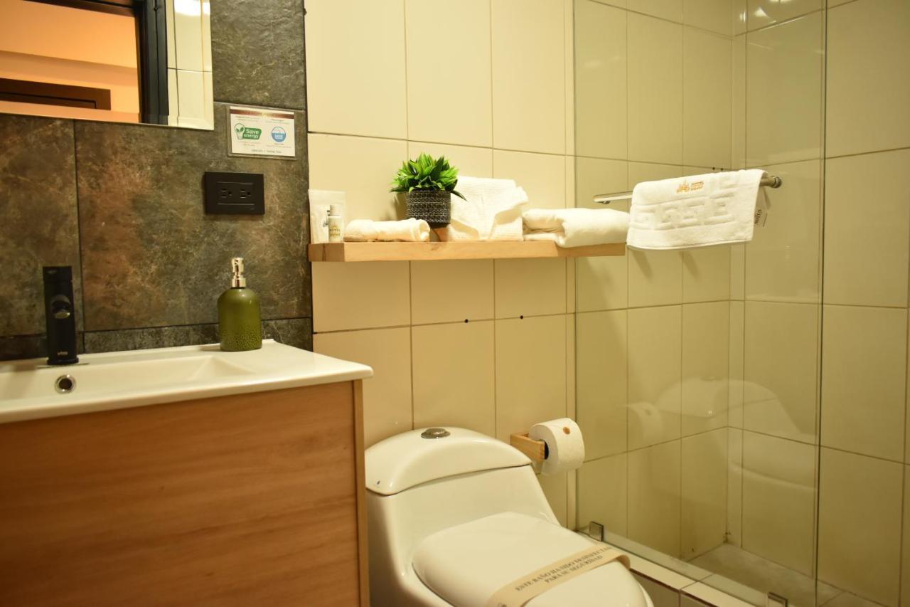 Hotel Vaway Куенка Екстериор снимка