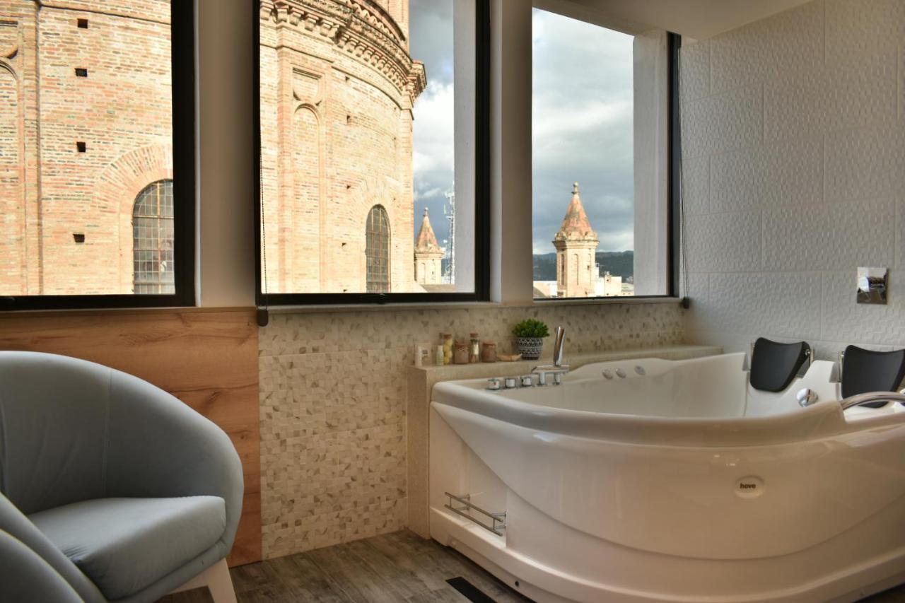 Hotel Vaway Куенка Екстериор снимка
