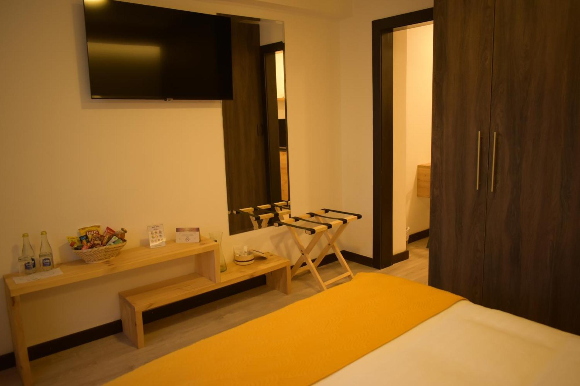 Hotel Vaway Куенка Екстериор снимка